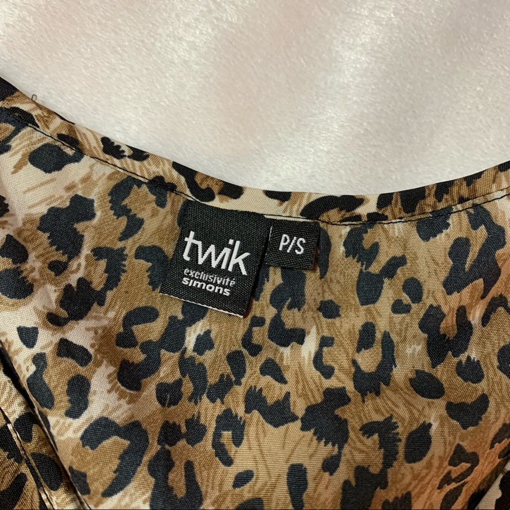 Twik Simons Cheetah Hi-Low 3/4 Sleeve Top Small - Picture 6 of 14